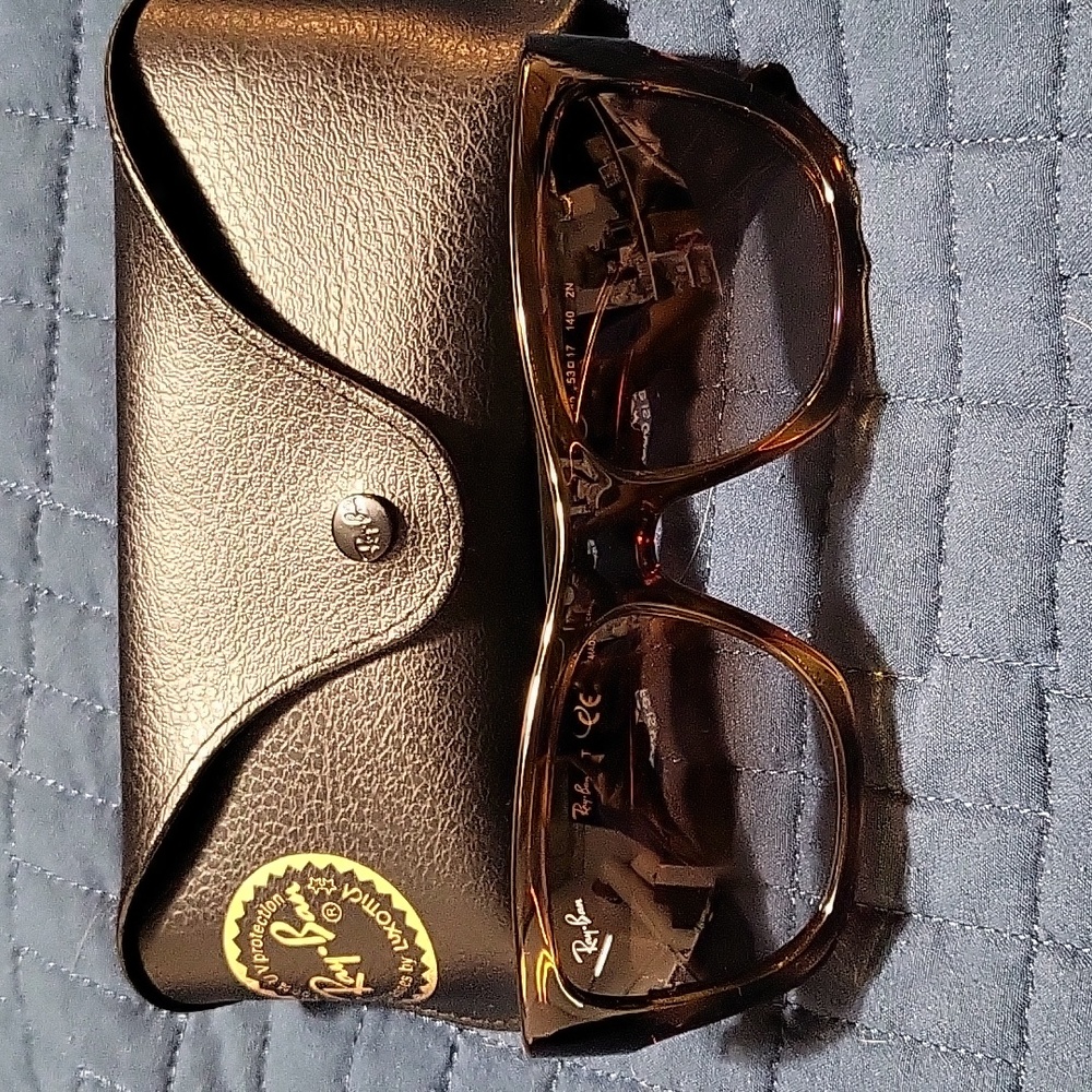 RayBan Tortoise Gradient Lens Sunglasses EUC